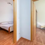 2 Bedroom Gorgeous In 아파트