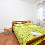 2 Bedroom Gorgeous In *
