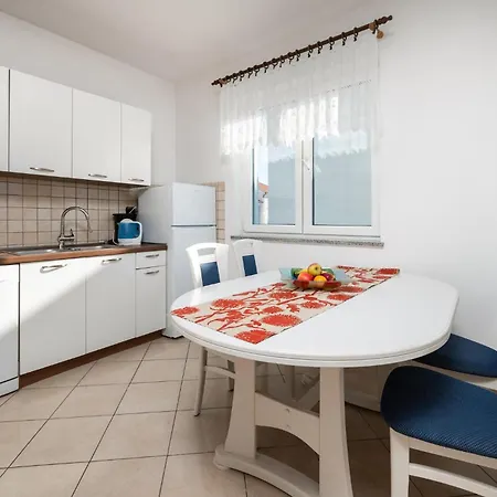 Apartmán 2 Bedroom Cozy Apartment In Rovinj Rovinj